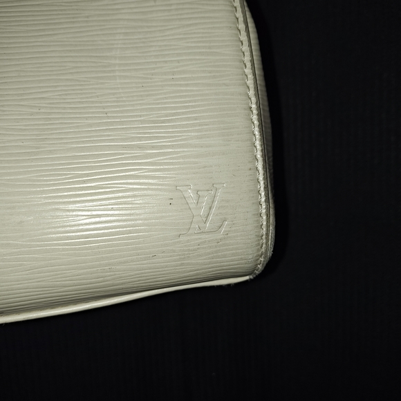 Louis Vuitton Brea MM - Picture 2 of 16